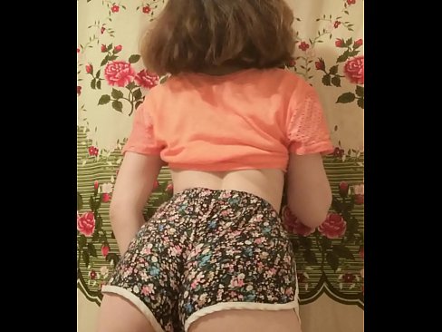 ❤️ Leanabh òg sexy a ’toirt dheth na shorts aice air a’ chamara ❤ Pornografach aig gd.teatroporno.ru ❌️