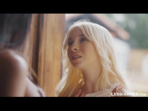 ❤️ Nighean a 'tighinn dhachaigh beagan mhìosan an dèidh sin agus a' crìochnachadh suas ag ithe a h-stepmom's pussy ❤ Pornografach aig gd.teatroporno.ru ❌️