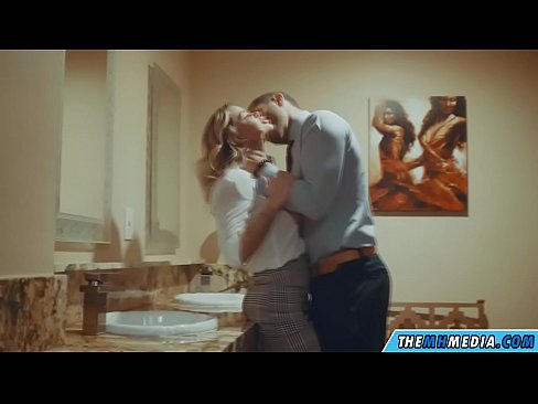 ❤️ Nuair a bhios fionn mòr gad mhealladh ann an seòmar fois poblach ❤ Pornografach aig gd.teatroporno.ru ❌️